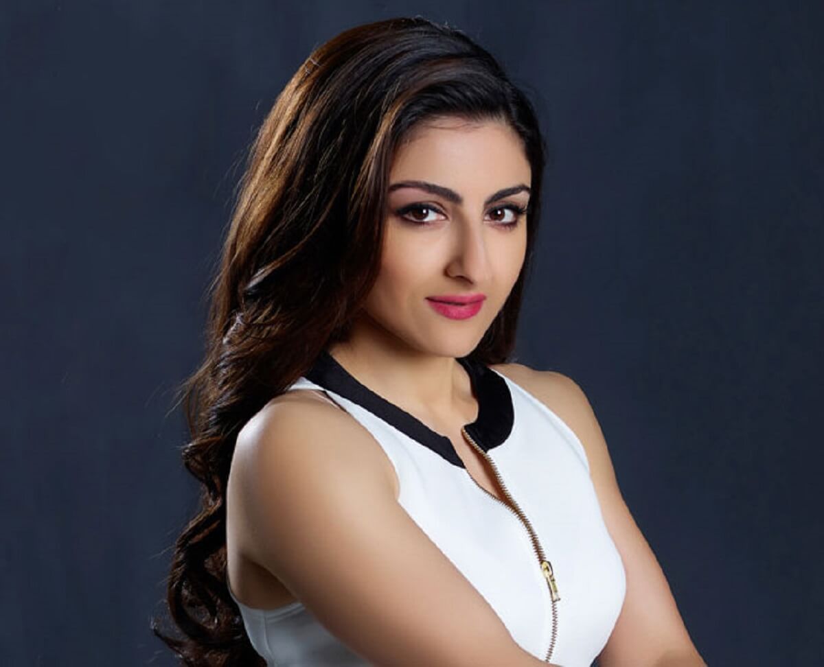 Soha Ali Khan Profile, Height, Age, Family, Husband, Affairs, Wiki, Biography